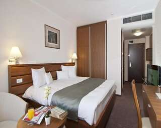 Отель Ramada Hotel Cluj Клуж-Напока Номер с 1 кроватью размера «king-size»-3